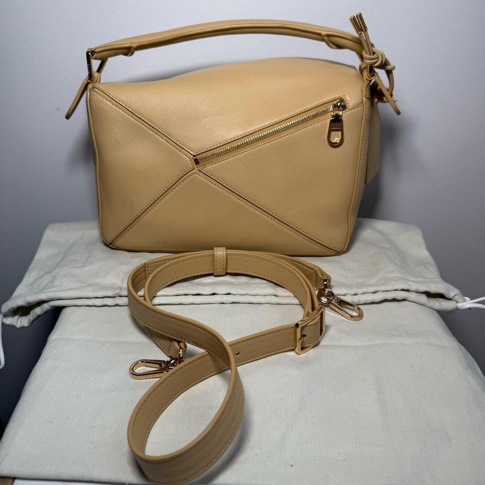 Loewe Pale Yellow Leather Shoulder Bag - Picture 8 of 16